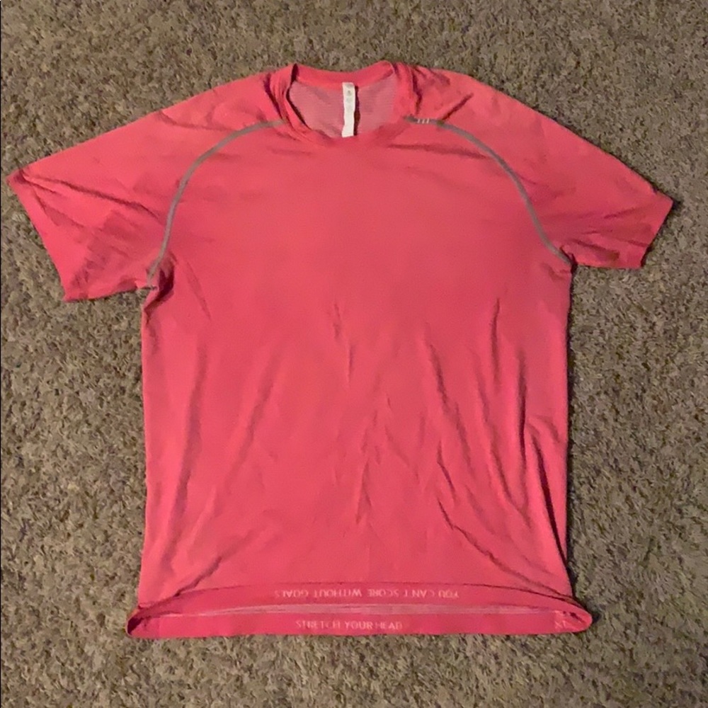 Lululemon Men’s Pink Workout Shirt size XL